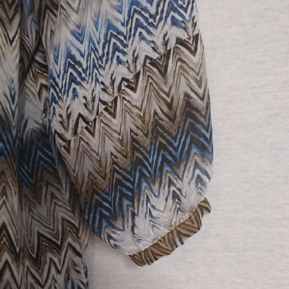 Zac & Rachel Blue and Brown Chevron Print Sheer Blouse Size Medium - Picture 3 of 7
